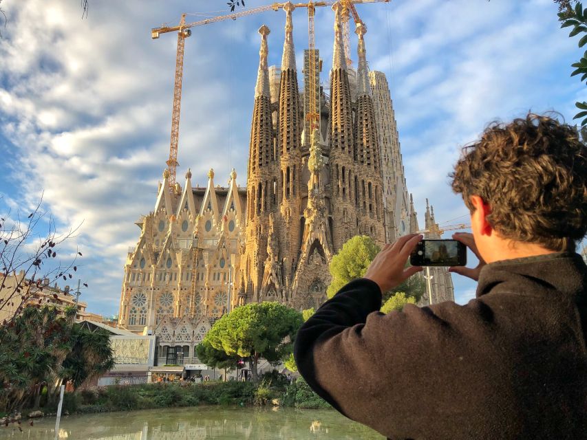 Barcelona: Guided Bike or E-Bike City Tour - Why a bike works so well in Barcelona