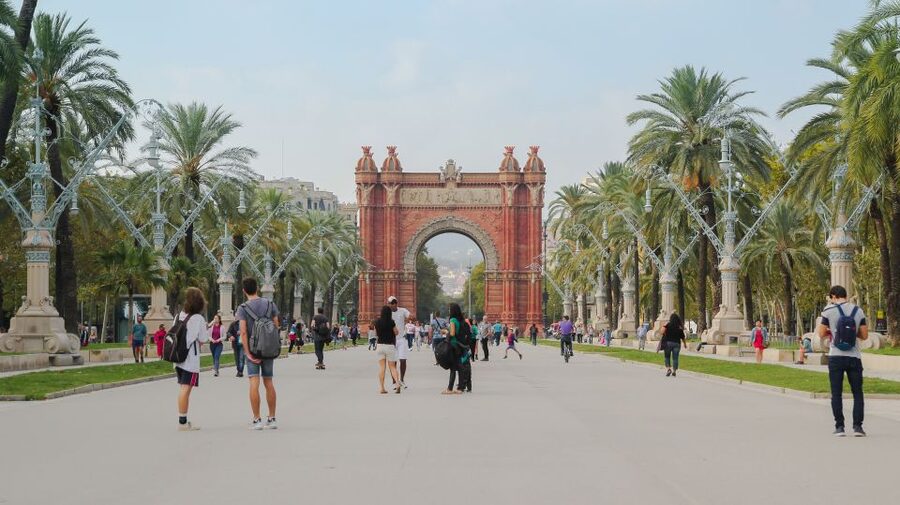 Barcelona: Guided Bike or E-Bike City Tour - Palau de la Música and the move beyond the old city