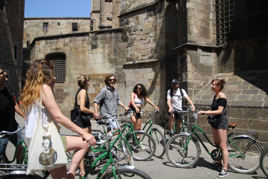 Barcelona: Guided Bike or E-Bike City Tour - Eixample streets and the ride to the sea