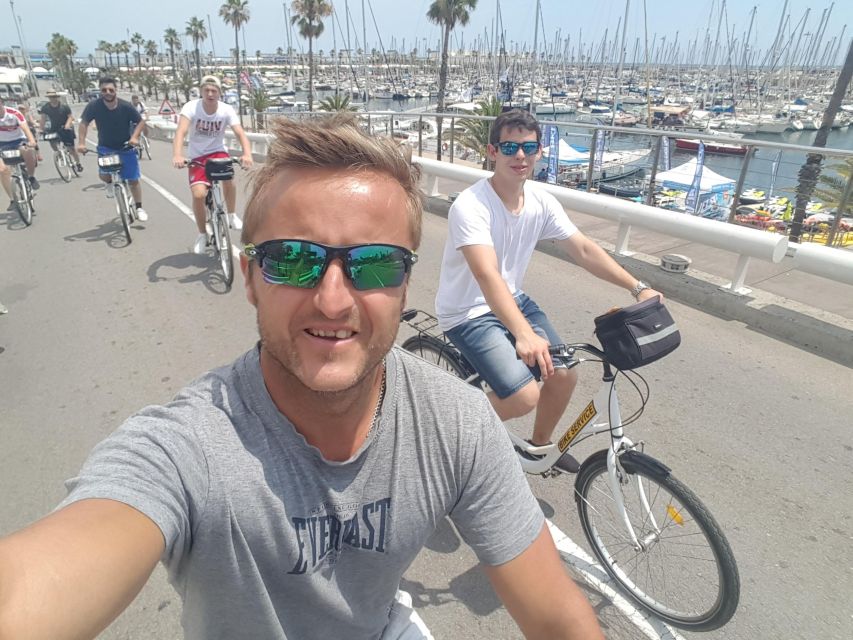 Barcelona Highlights Bike Tour - Oscar, language choices, and the guide’s role