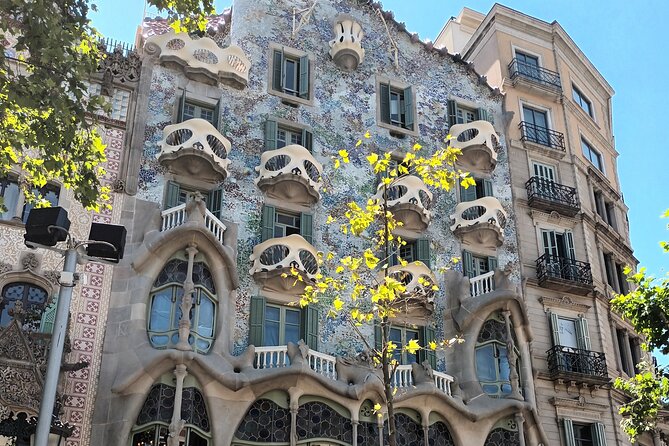 Barcelona Highlights Bike Tour - Gaudí’s Casa Batlló and Casa Milà