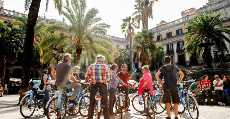 Barcelona Historical 3-Hour Bike Tour - Why a bike is a smart way to see Barcelona