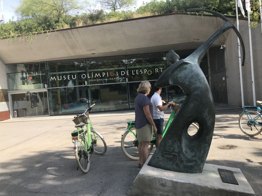 Barcelona: Montjuic Hill E-Bike Tour - Climbing Montjuïc without the struggle