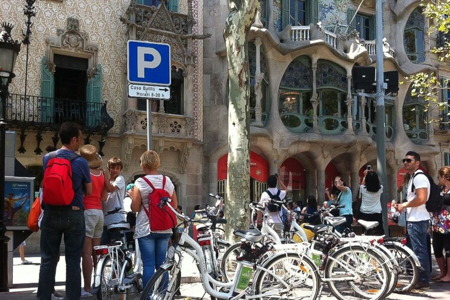 Barcelona: Private 5 Neighborhoods Tour by Electric Bike - Key points to know before you pedal away
