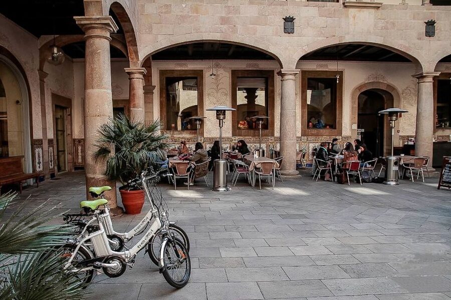 Barcelona: Private 5 Neighborhoods Tour by Electric Bike - Passeig de Gràcia and Eixample’s Modernisme