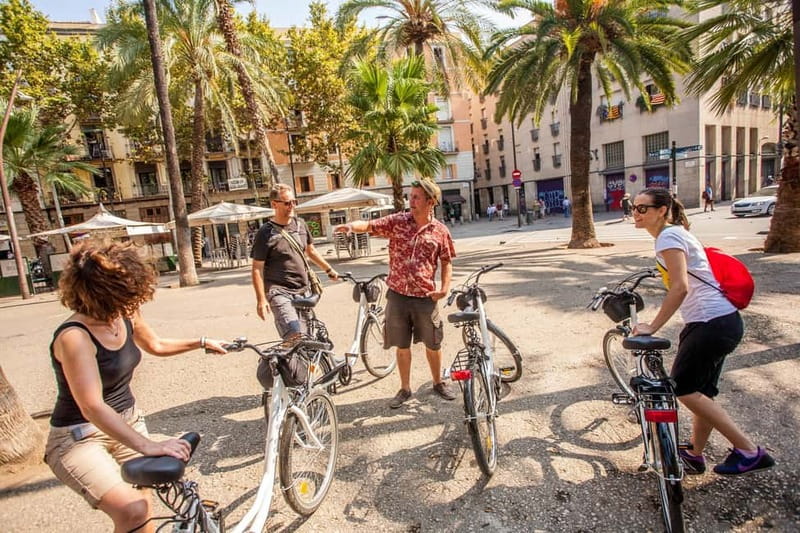 Barcelona: Private Group Bike Tour - From Port Olímpic to Barcelona’s beach promenade