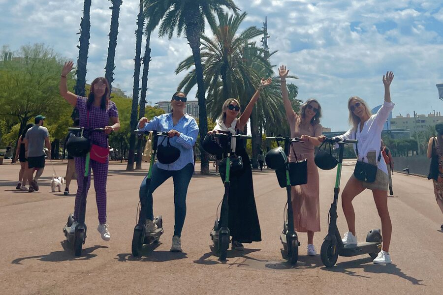 Barcelona: Sagrada Familia Electric Scooter or Bike Tour - Barceloneta, W Hotel, and the Olympic Port