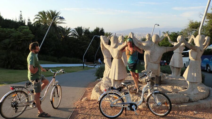 Barcelona: Small Group or Private Bike Tour - Montjuïc views and the value of seeing Barcelona from above