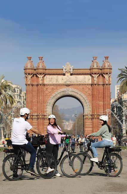 Barcelona: Tapas Tasting Tour by Regular Bike or E-Bike - Casa Batlló and Casa Milà: Gaudí without an indoor visit