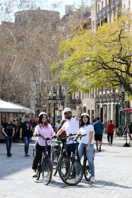 Barcelona: Tapas Tasting Tour by Regular Bike or E-Bike - From the Columbus Monument to Port Vell