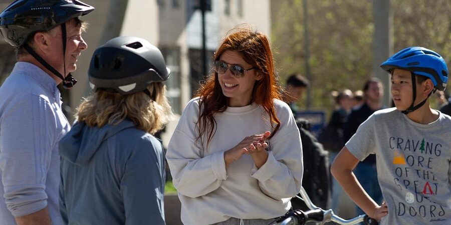 Barcelona: Top-Rated Bike or E-Bike Tour with Local Guide - Reaching Sagrada Familia without losing the story