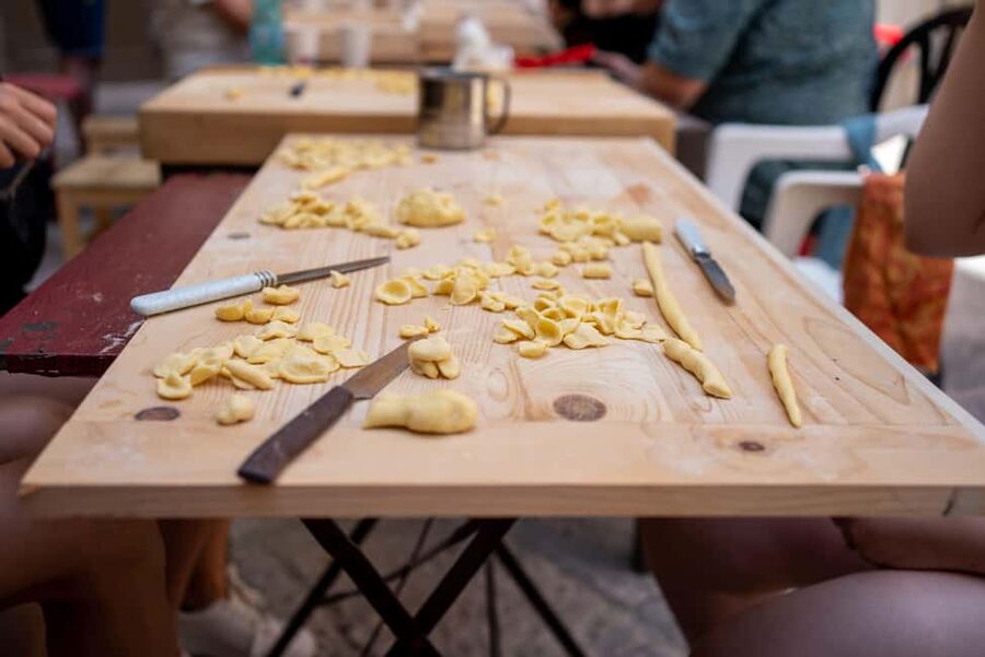 Bari: Bike Tour & Pasta Making Experience - Bari by bicycle, from basilica to castle
