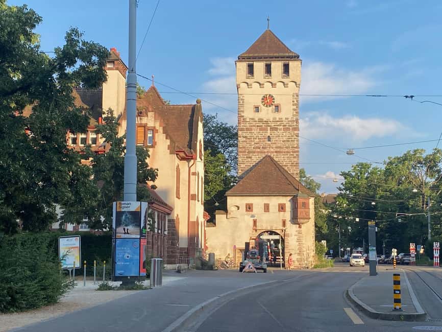 Basel: Fancy a bike tour through 3 countries in 60 minutes? - Following the Rhine past Novartis