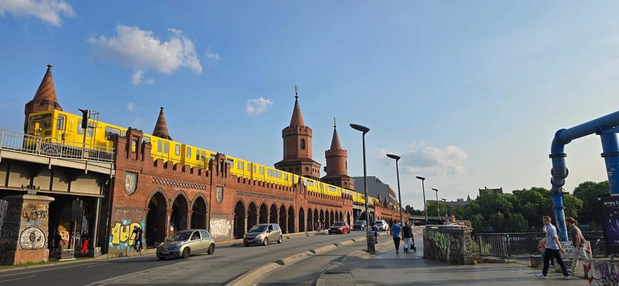 Berlin: 3-hour bike tour - A journey through time in the capital - The former Führer’s bunker and the Holocaust Memorial