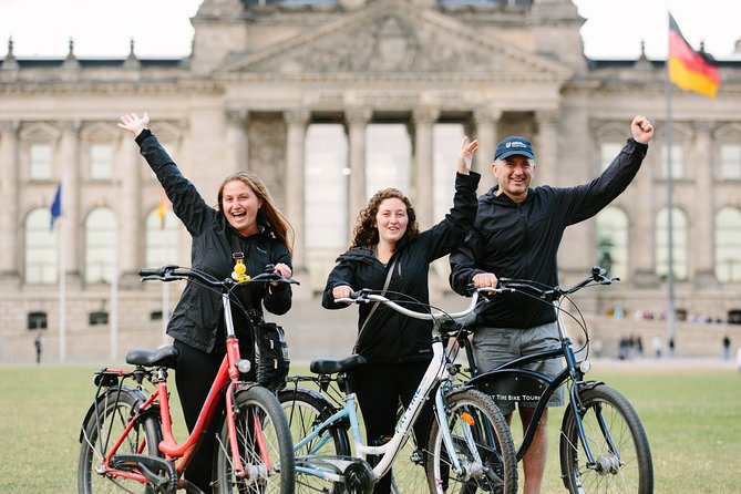 Berlin Highlights: 3-Hour Bike Tour - Key points at a glance