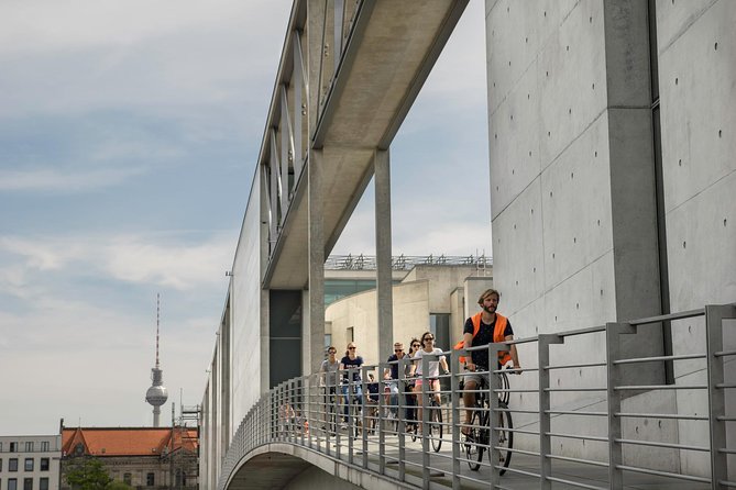Berlin Highlights Sightseeing Bike Tour in Small Groups - The Berlin Wall Memorial puts the division in view