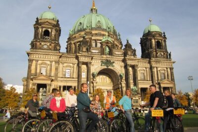 Berlin Highlights Sightseeing Bike Tour in Small Groups