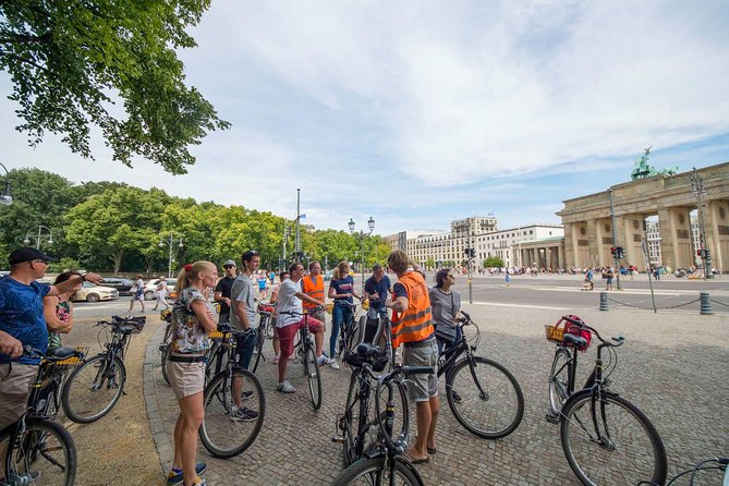 Berlin Highlights Sightseeing Bike Tour in Small Groups - Government Berlin at the Chancellery, Reichstag, and Brandenburg Gate