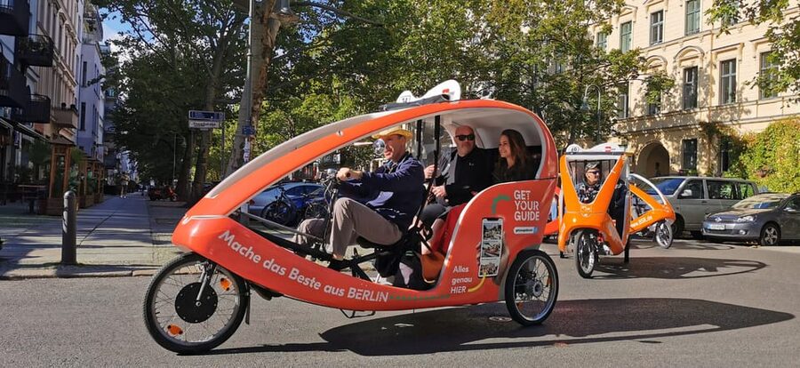 Berlin: Illuminated Berlin by Bike Taxi - Starting at Alexanderplatz or Potsdamer Platz