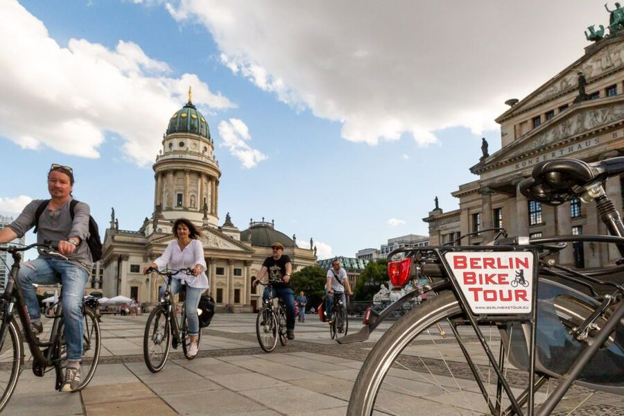 Berlin: Small Group Bike Tour Through City Center - Prenzlauer Berg, the New Synagogue, and Berlin’s changing center