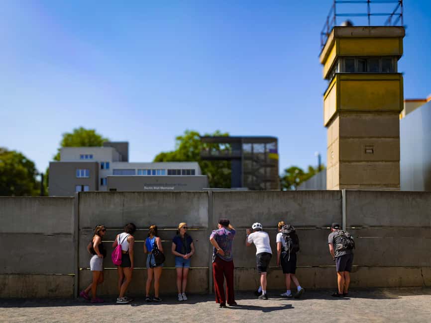 Berlin: The Wall and Third Reich Guided Bike Tour - Bernauer Straße, Ruppiner Straße, and Mauerpark