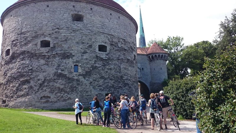 Best of Tallinn 2-Hour Bike Tour - Why this bike ride is a smart introduction to Tallinn