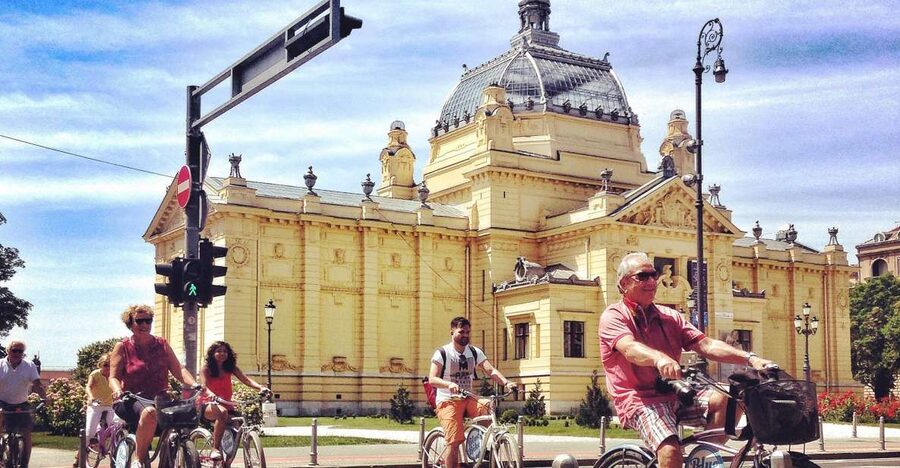 Best of Zagreb: 4-Hour Cycling Tour - Bundek and the change in city scale
