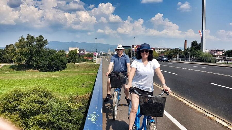 Best of Zagreb: 4-Hour Cycling Tour - New Zagreb and the city after the old center