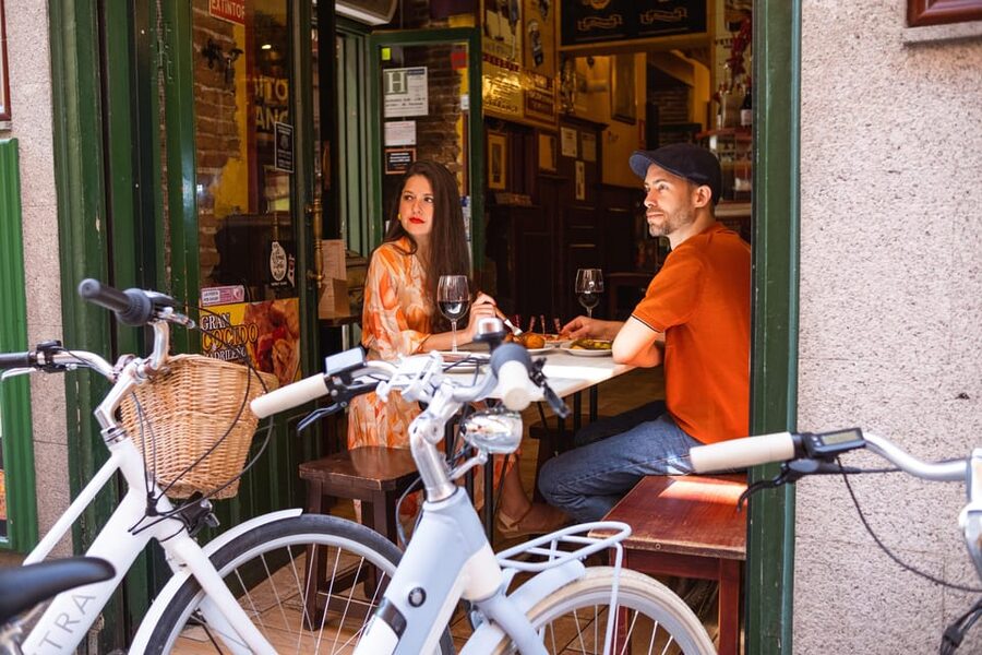 BiciTapeo : Tapas and Highlights Guided Vintage Bike Tour - Puerta del Sol and the heart of central Madrid