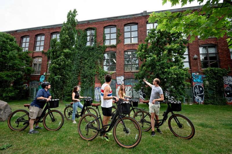Bike/E-bike tour Plateau,MileEnd, Jean-Talon Market by Fitz - Why this ride reaches the real Montreal