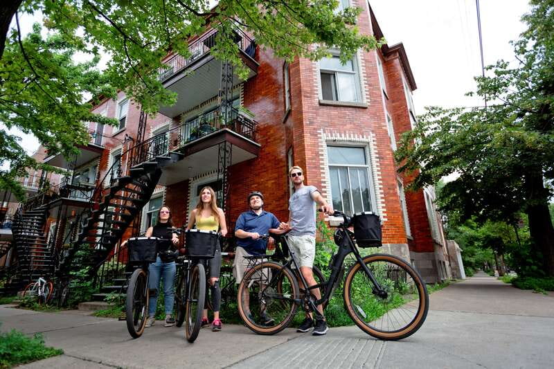 Bike/E-bike tour Plateau,MileEnd, Jean-Talon Market by Fitz - Mile End and the Montreal bagel stop