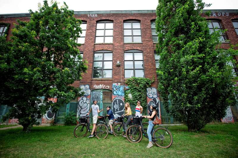 Bike/E-bike tour Plateau,MileEnd, Jean-Talon Market by Fitz - How much value do you get for $87?