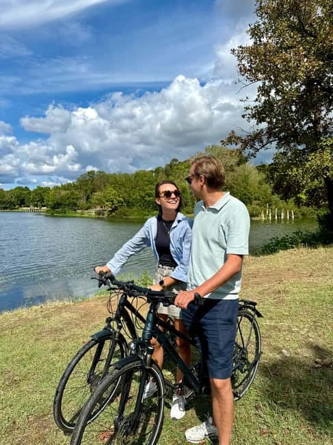 Bike or E-Bike Tour Tirana : Highlights & Grand Park Guided - Why a bike is a smart way to see Tirana