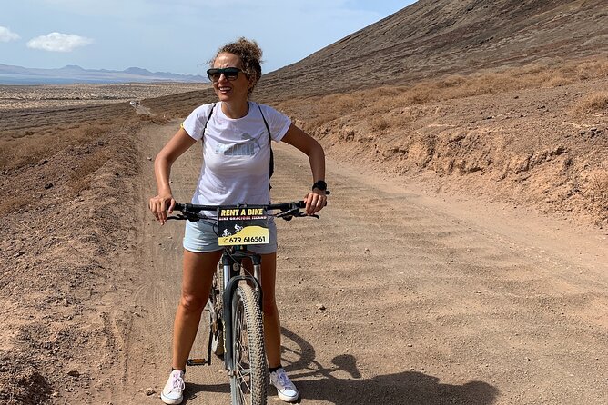 Bike Rental La Graciosa - Caleta del Sebo to Playa de Las Conchas