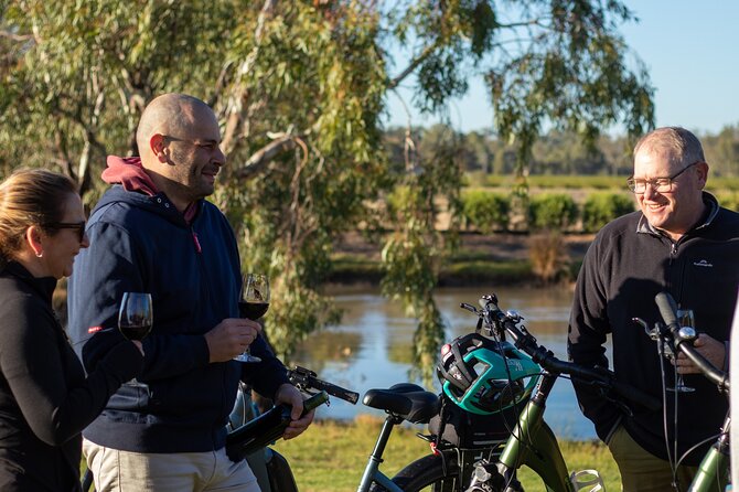 Bike to Winery Tour - Crossing from Victoria into New South Wales
