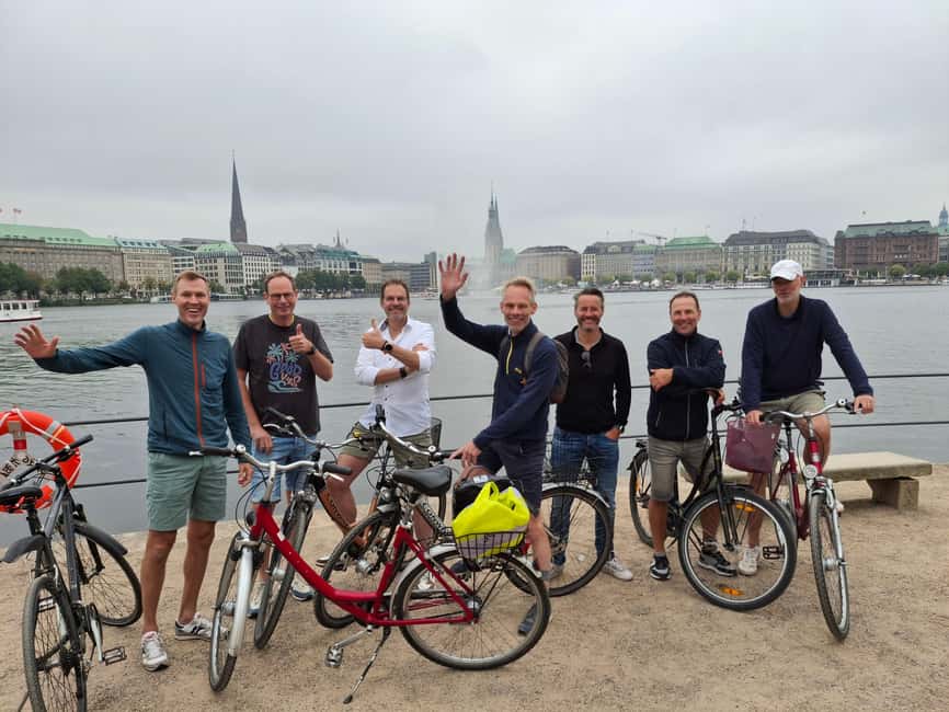 Bike tour around the Alster - Celebs, water, and nature - Starting at Schlüterstraße 11