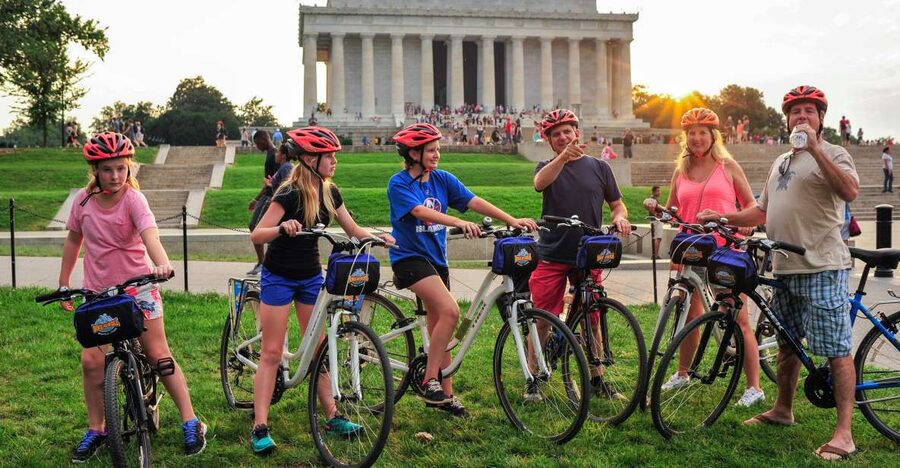 Bike Tour: Capitol Hill, Lincoln Memorial, National Mall - Starting Beside the Navy Memorial Plaza
