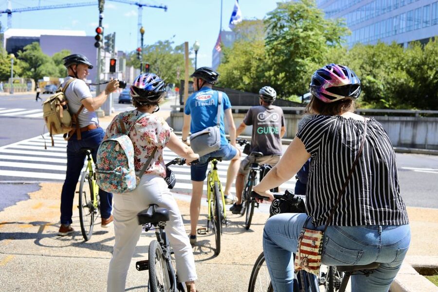 Bike Tour: Capitol Hill, Lincoln Memorial, National Mall - Bikes, Helmets, and Family Considerations