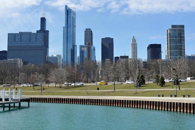 Bike Tour of Chicago's Lakefront Neighborhoods - Key points before you book
