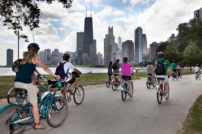 Bike Tour of Chicago's Lakefront Neighborhoods - Why this bike ride works so well in Chicago