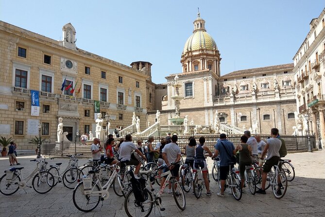 Bike tour of the historic center of Palermo with tasting - Why a bicycle works well in Palermo