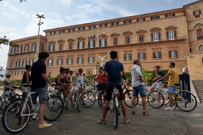 Bike tour of the historic center of Palermo with tasting - Ballarò Market and Torre di San Nicolo