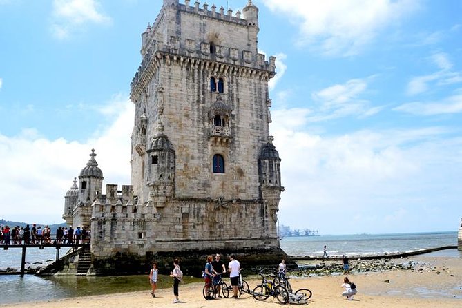 Bike Tours Lisbon - Center of Lisbon to Belém - Pink Street and the return to the meeting point