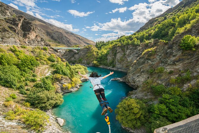 Bike & Wine Tour: Arrowtown to Valley of the Vines - Booking details worth checking