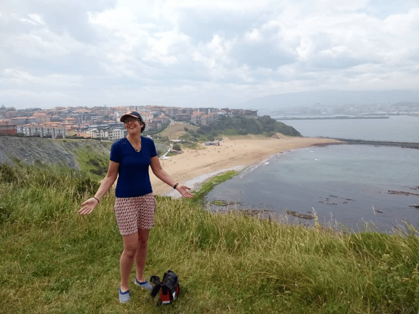 Bike with Pintxos & Drinks in Getxo. Bilbao´s scenic seaside - Puerto Viejo, where the food stop feels local