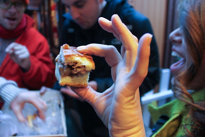 Bikes, Bites & Views: Chicago's Signature Dishes Bike Tour-Adults - The guides make or break the ride
