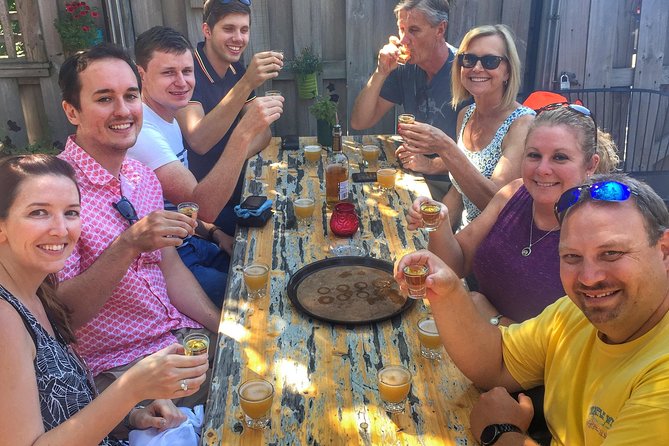 Bikes, Bites & Views: Chicago's Signature Dishes Bike Tour-Adults - The day route: Lincoln Park, Wrigleyville, and Old Town