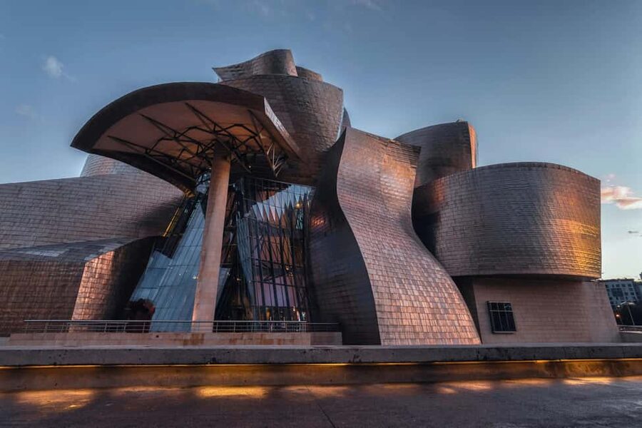 Bilbao: E-Bike Tour - The first part of the ride: getting oriented in central Bilbao