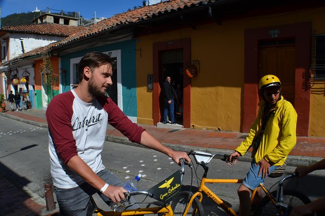 Bogotá Private Bike Tour with Transportation - What the private format adds
