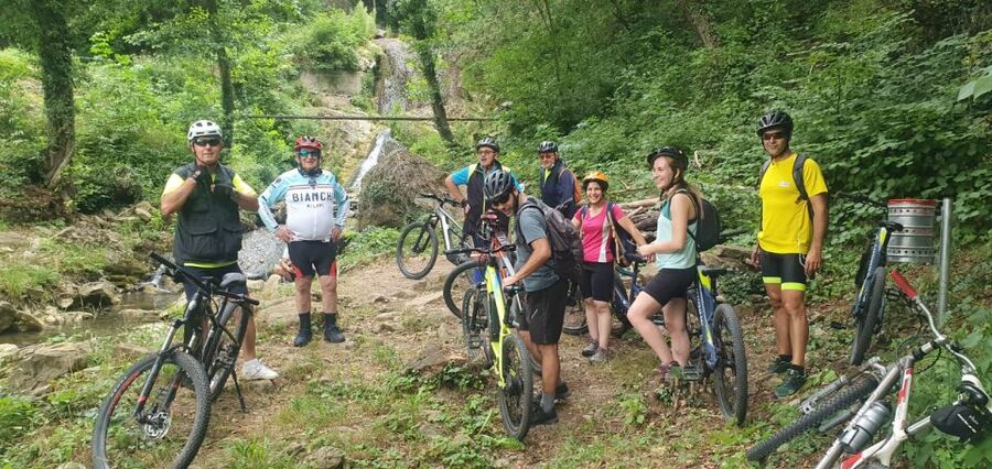 Bologna: E-Bike Guided Tour with Aperitivo - Gardens, overlooks, and Bologna’s quieter side